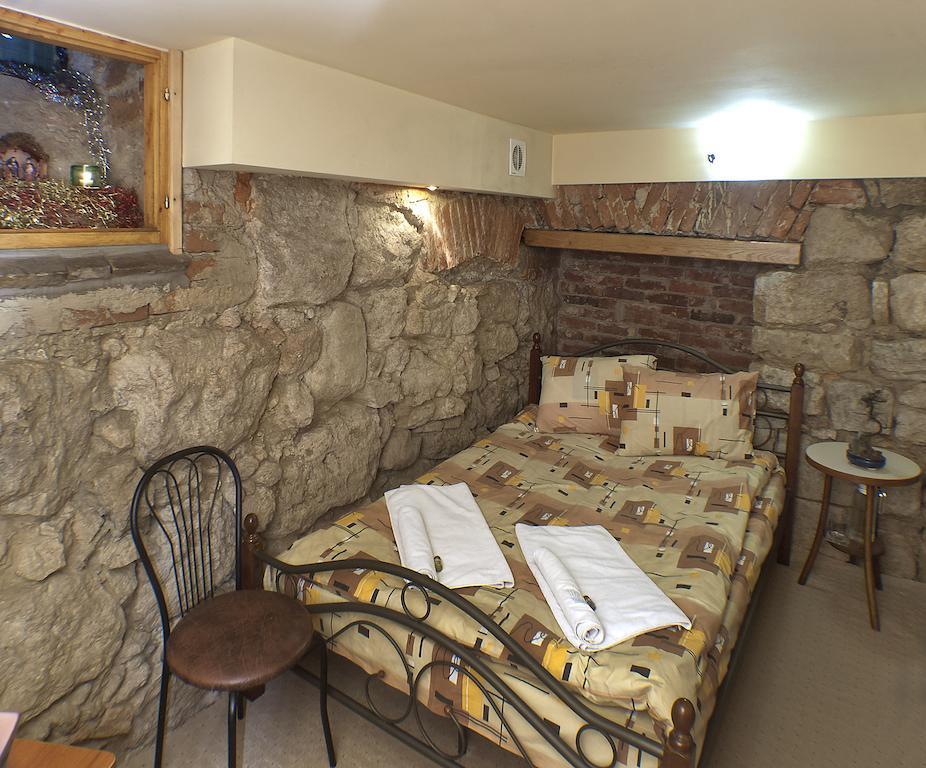 Niko Hostel Lviv Ruang foto