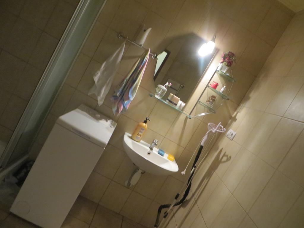Niko Hostel Lviv Bagian luar foto